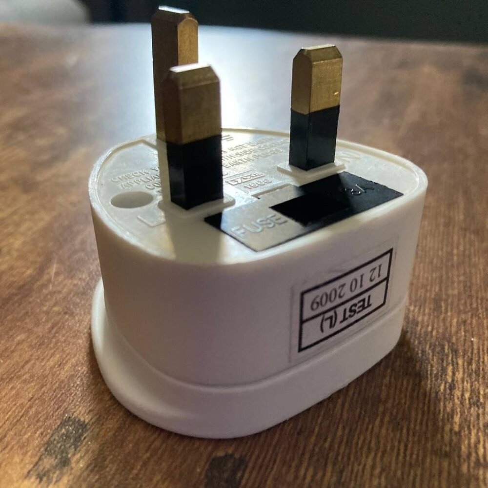 UK British BS1363 Power Adapter FUSED Max 13A 240V